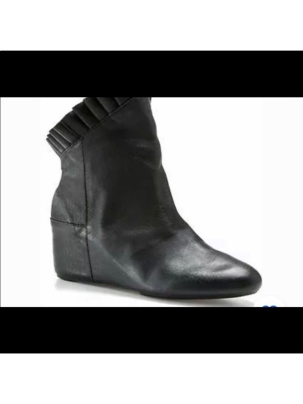 Women’s Black Ruffle Ankle Wedge Boots 7 GUC
